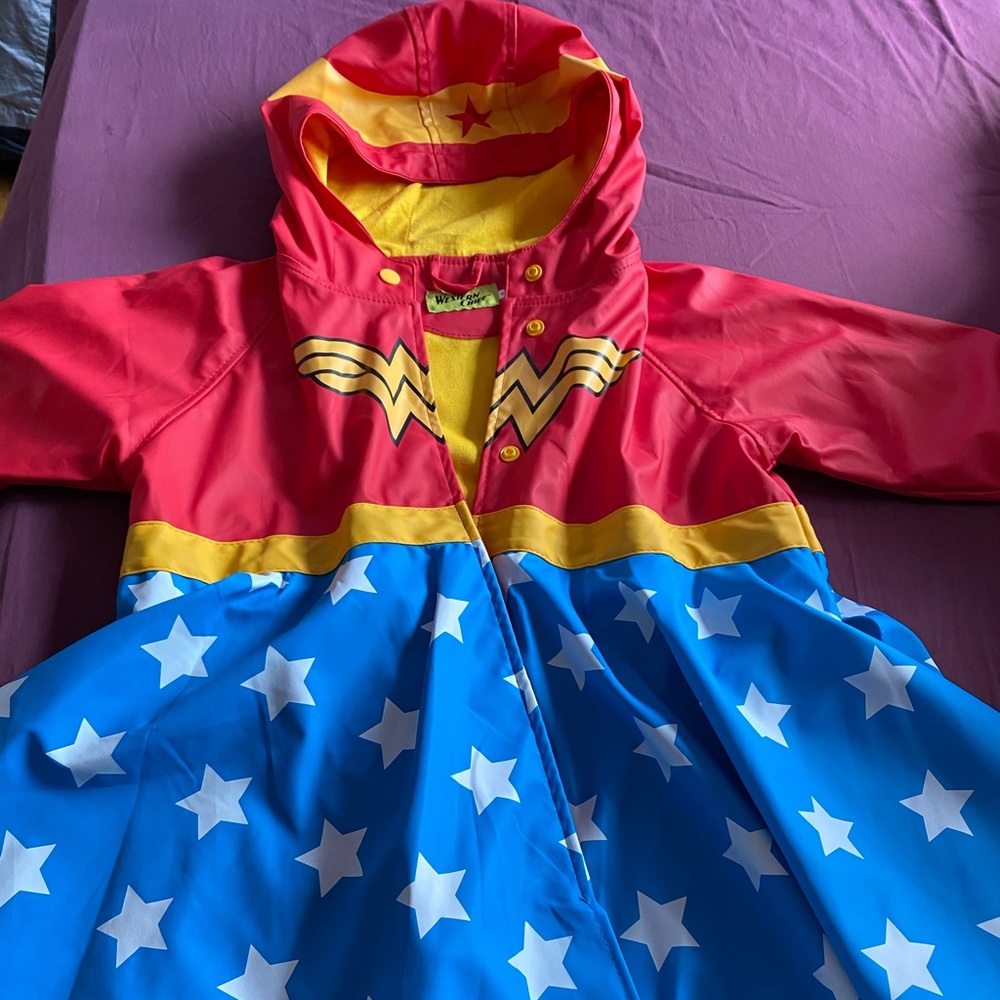 Western chief Wonder Woman Girls size 6 raincoat